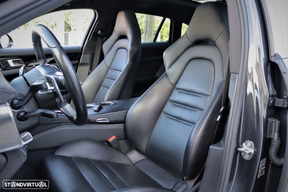 Porsche Panamera Sport Turismo 4 E-Hybrid - 11