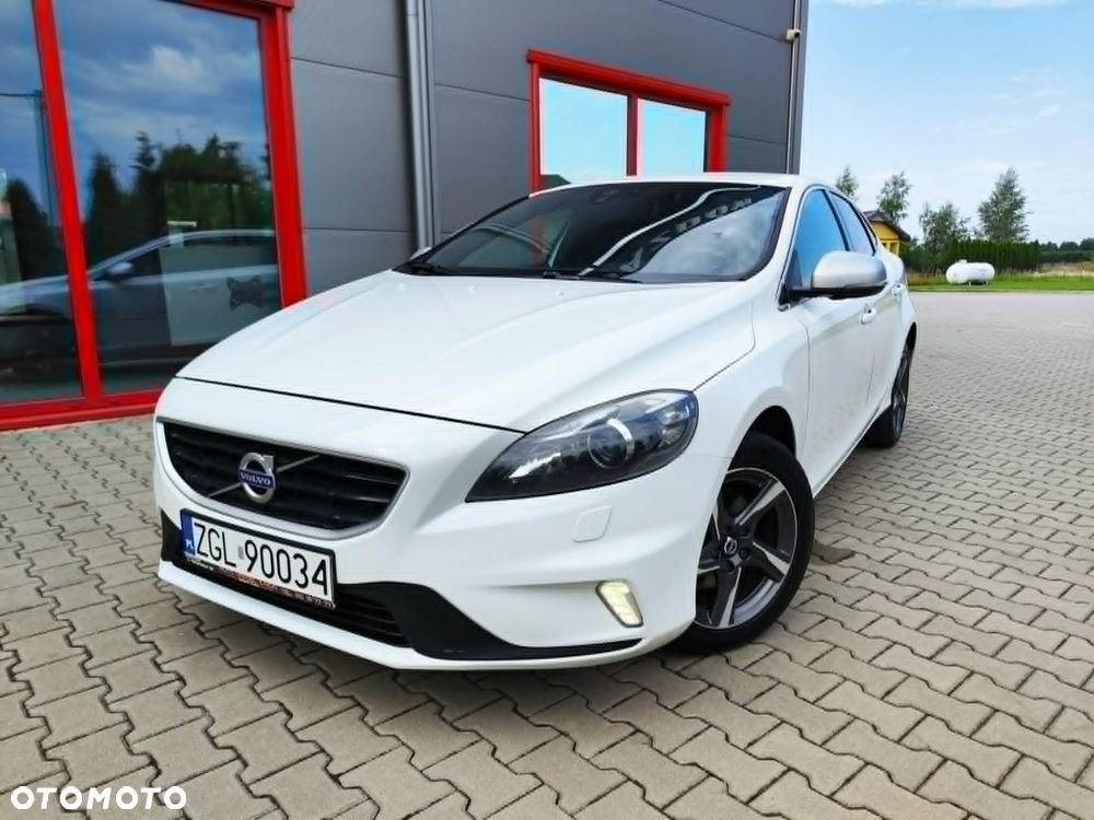 Volvo V40 D2 Drive-E R-Design Momentum - 2