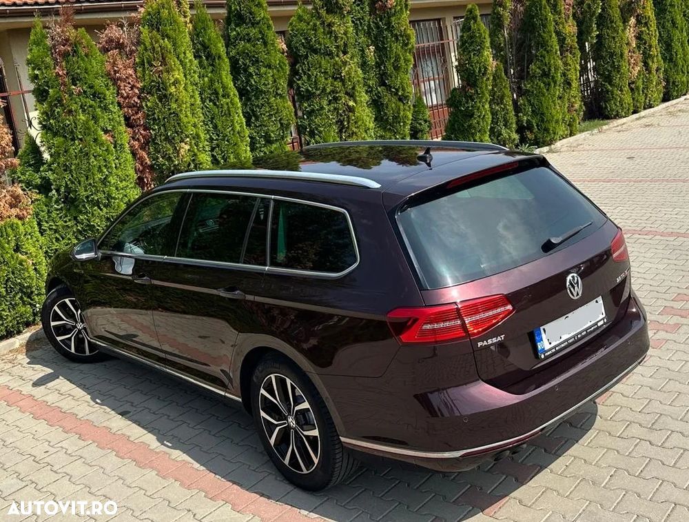 Volkswagen Passat 2.0 TDI DSG 4Motion R Executive - 4