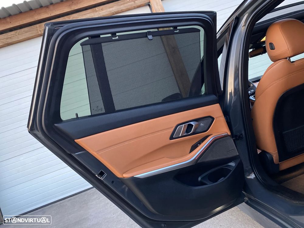 BMW 330 e Touring Aut. Luxury Line - 28