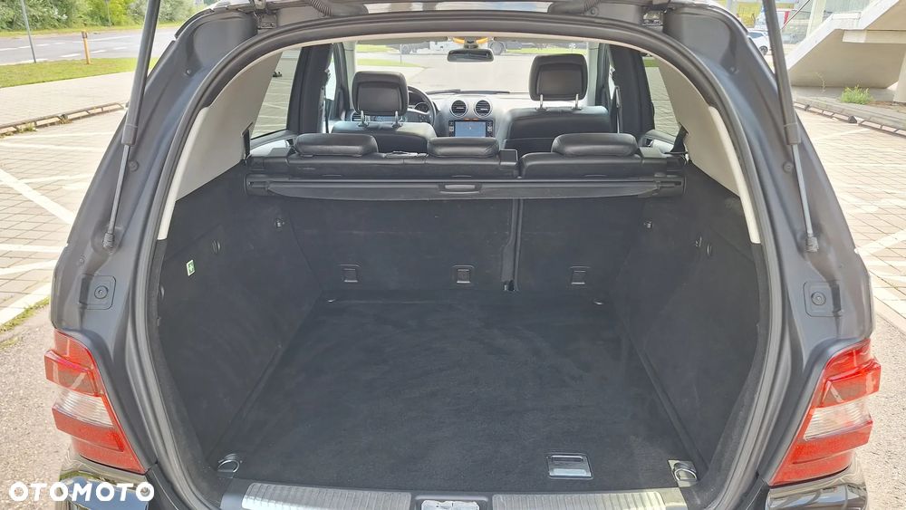 Mercedes-Benz ML 63 AMG 4-Matic - 25