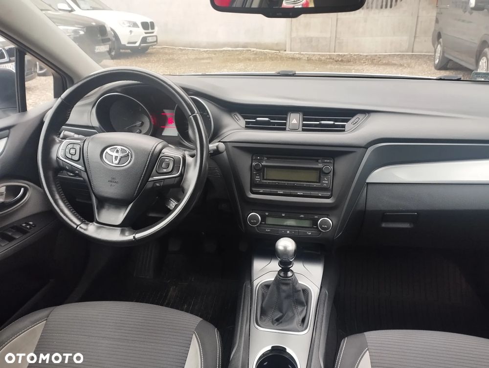 Toyota Avensis 2.0 D-4D Premium - 7