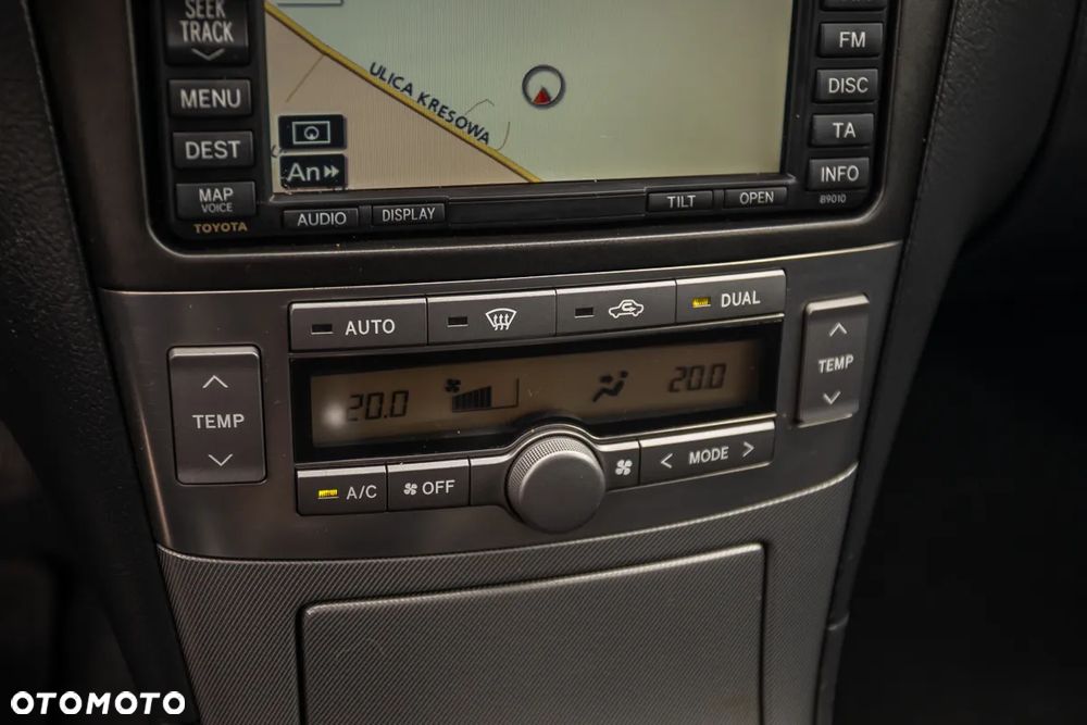 Toyota Avensis 1.8 VVT-i Combi - 27