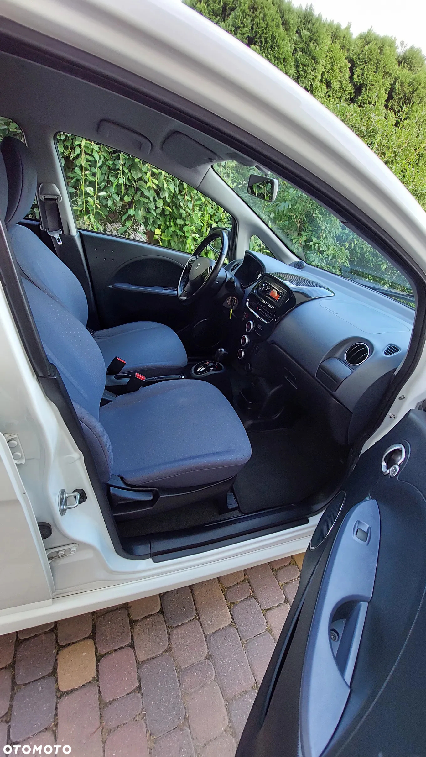 Peugeot iOn Active - 19