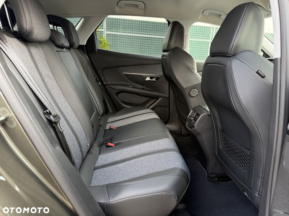 Peugeot 3008 PureTech 130 Stop & Start GPF EAT8 Allure - 25