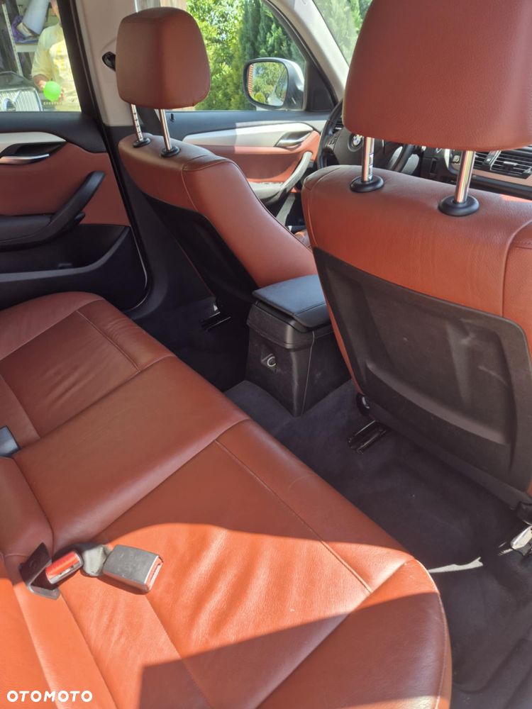 BMW X1 sDrive18d - 12