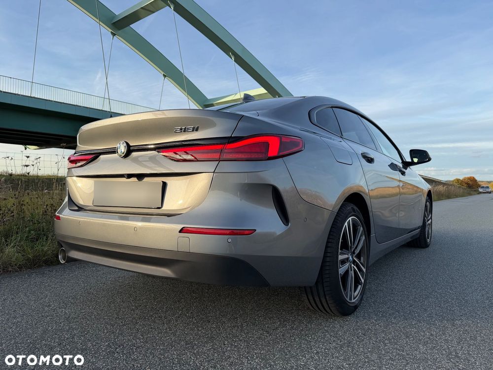 BMW Seria 2 218i - 5