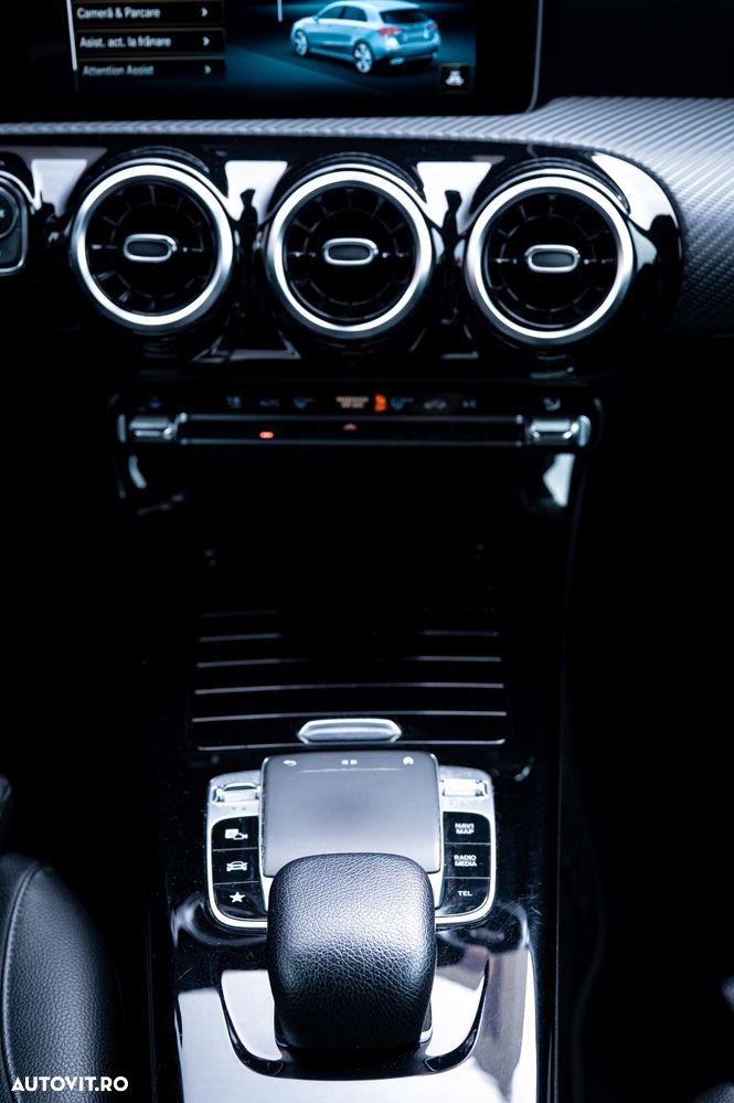 Mercedes-Benz A - 11