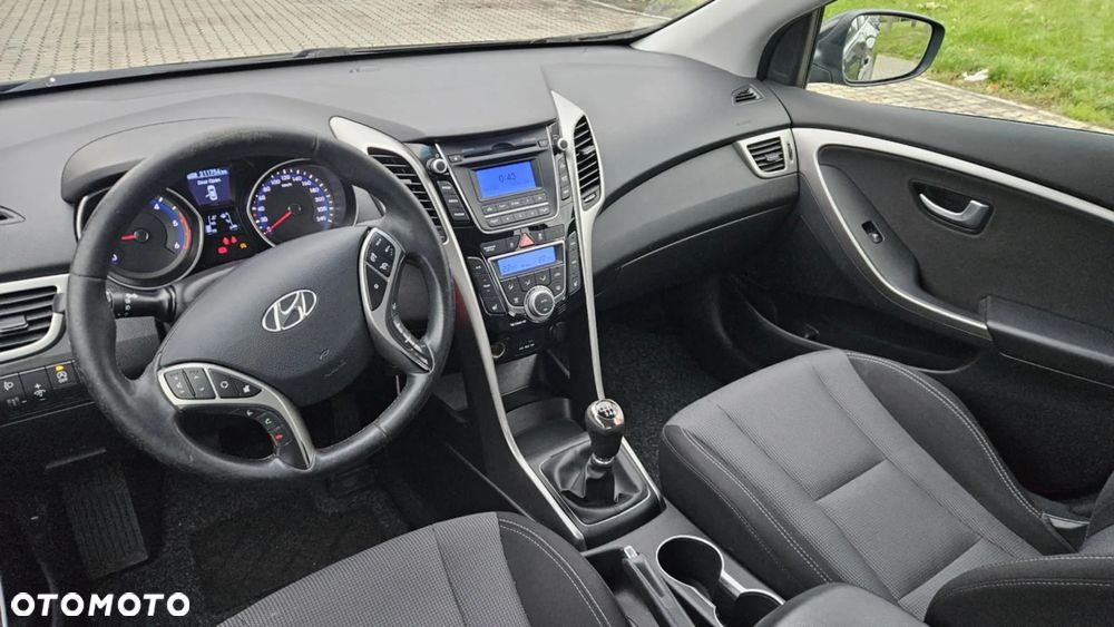 Hyundai i30 1.6 CRDi Comfort - 25