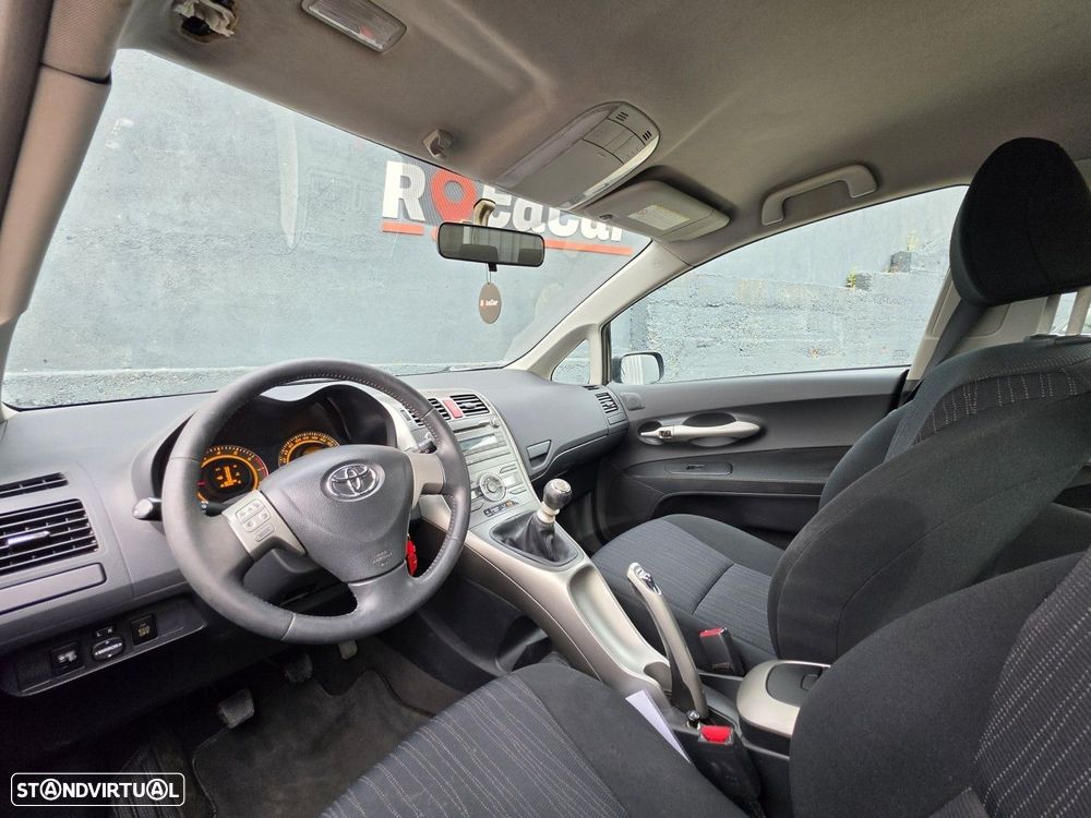 Toyota Auris 1.33 VVT-i Comfort+J16 - 11