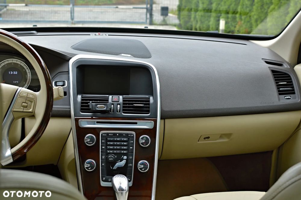Volvo XC 60 - 22