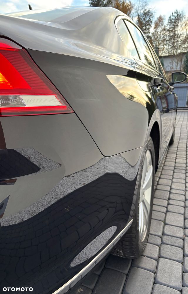 Volkswagen Passat 2.0 TDI SCR Comfortline DSG - 12