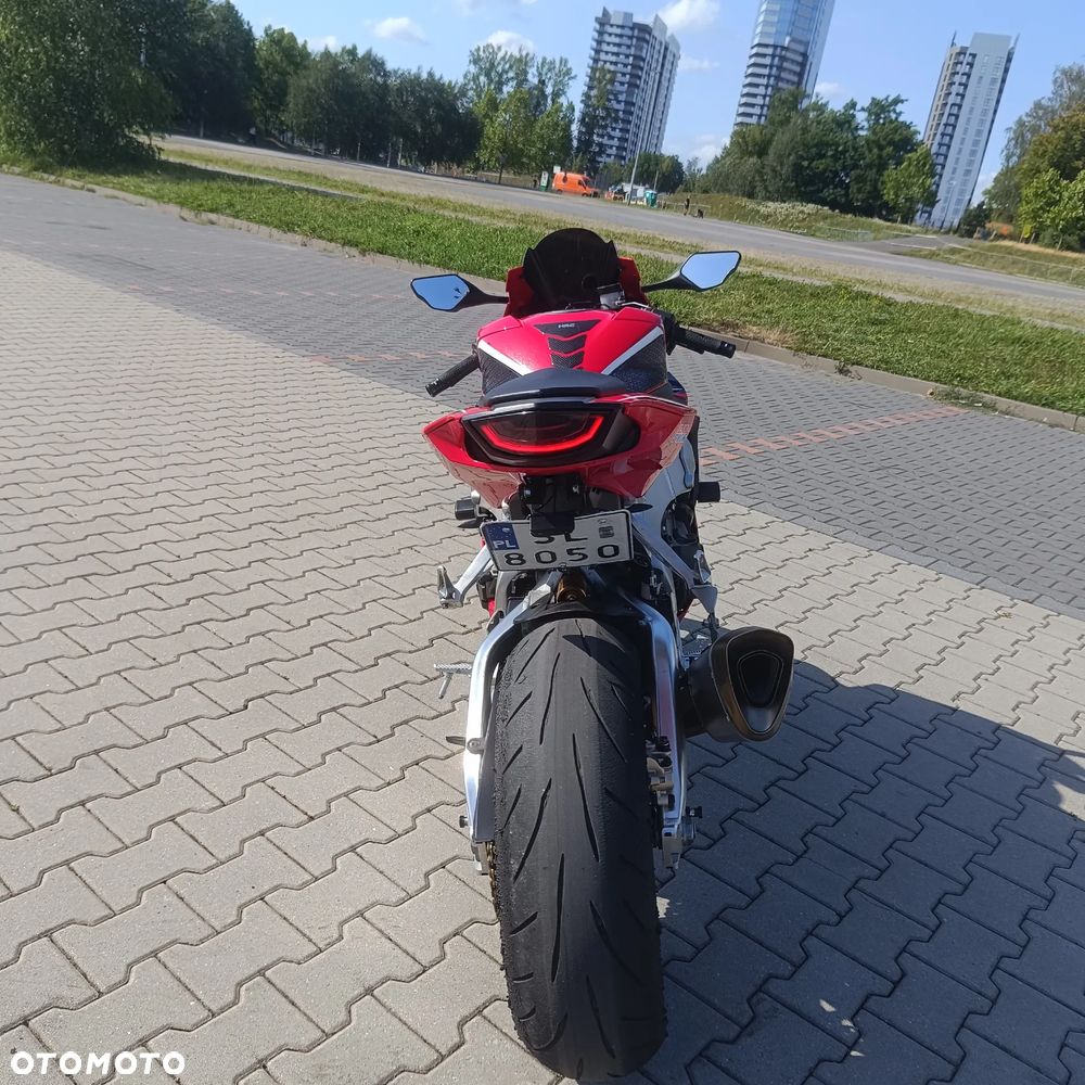 Honda CBR - 6