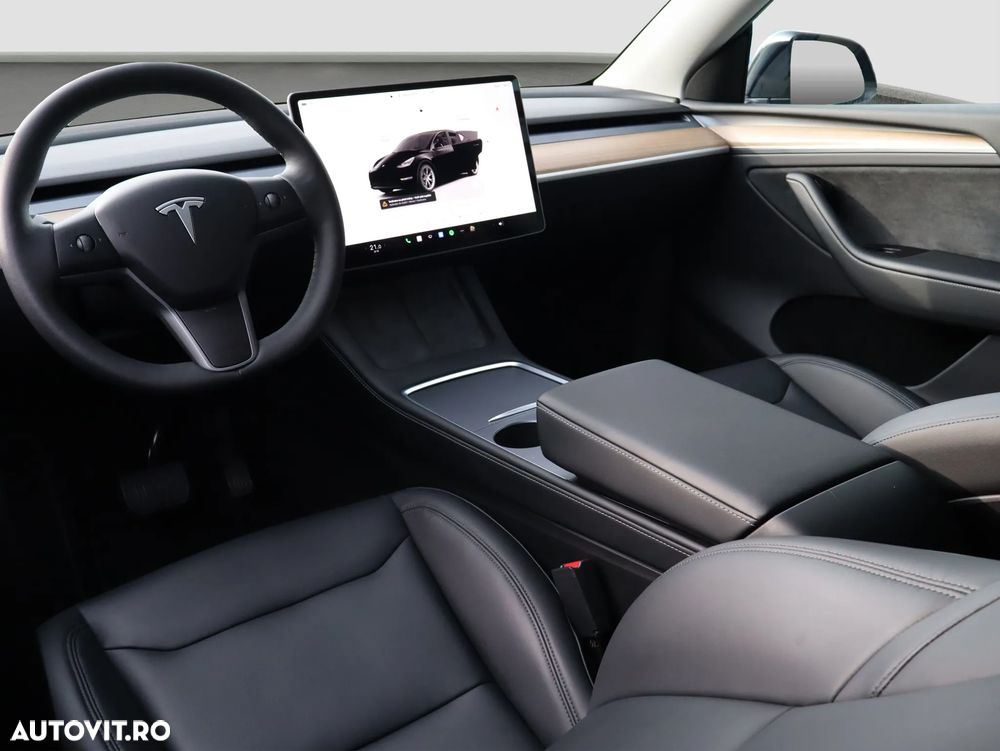 Tesla Model Y Long Range RWD Premium - 15