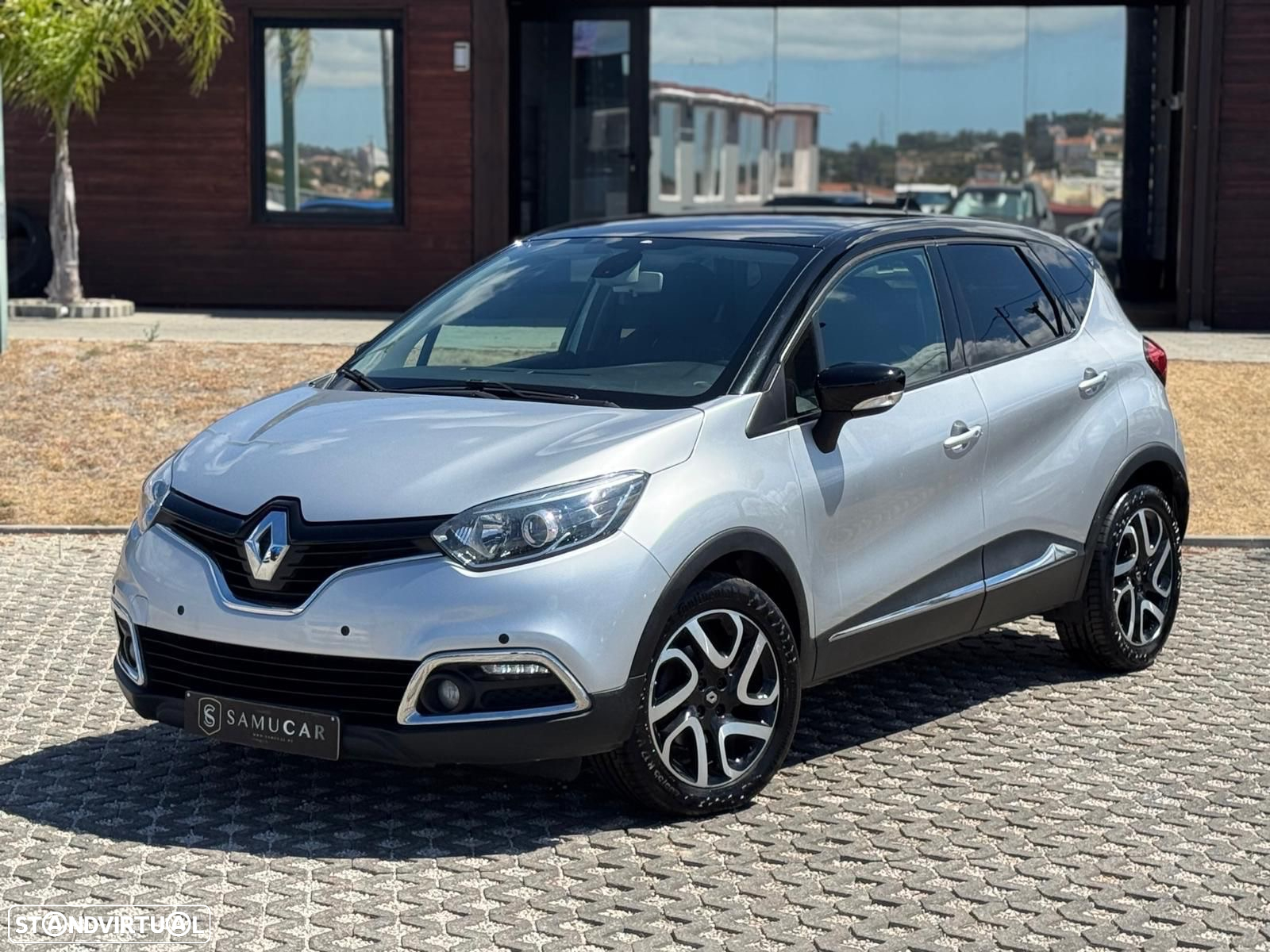 Renault Captur 1.2 TCe Exclusive EDC - 2