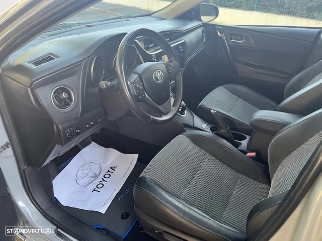 Toyota Auris 1.8 HSD Exclusive +TSS+Navi - 25