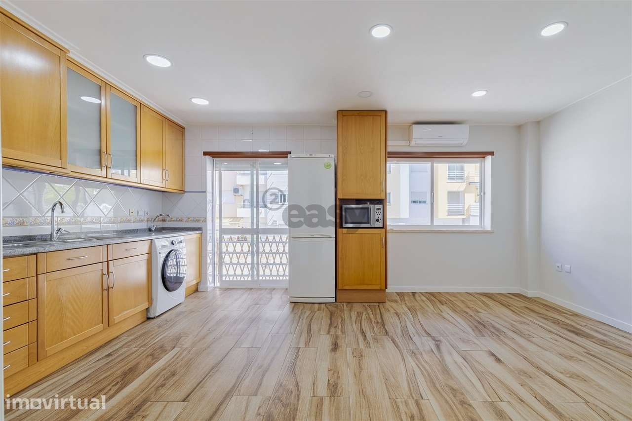 Apartamento T3 renovado, rés chão alto - Grande imagem: 5/25