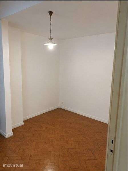 Apartamento T1+1 Odivelas - Grande imagem: 2/12