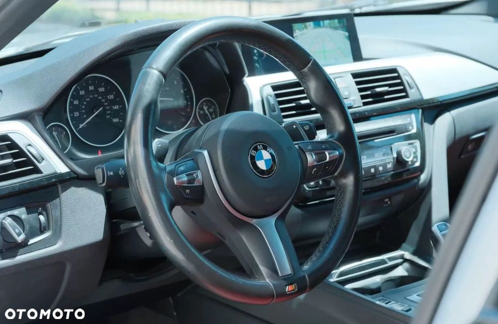 BMW Seria 3 330i xDrive M Sport Sport - 10