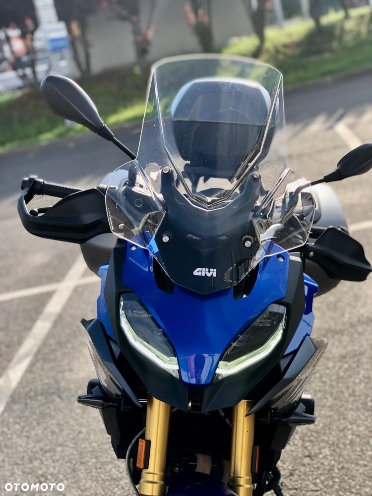 BMW XR - 9