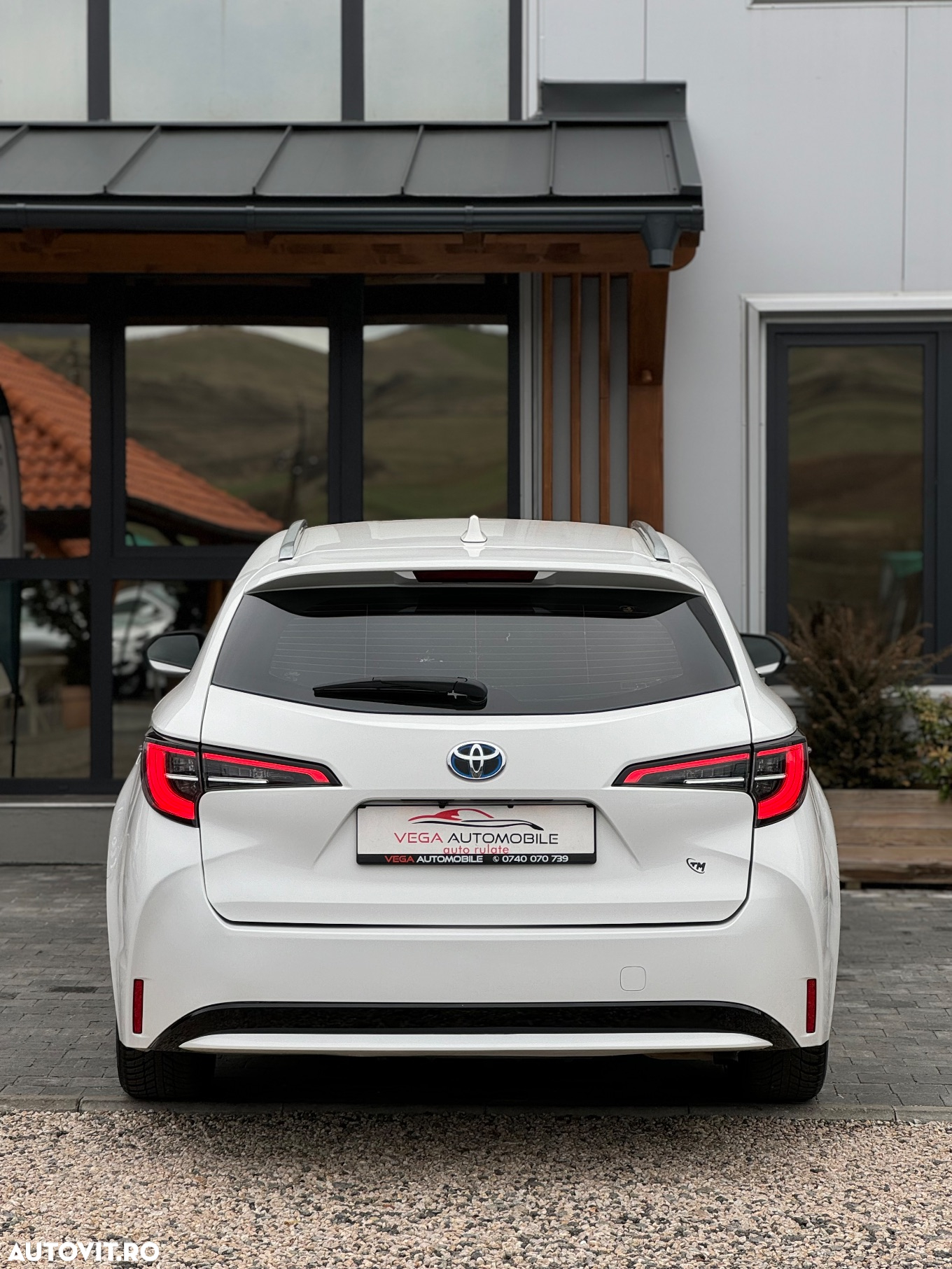 Toyota Corolla 1.8 HSD Business - 26