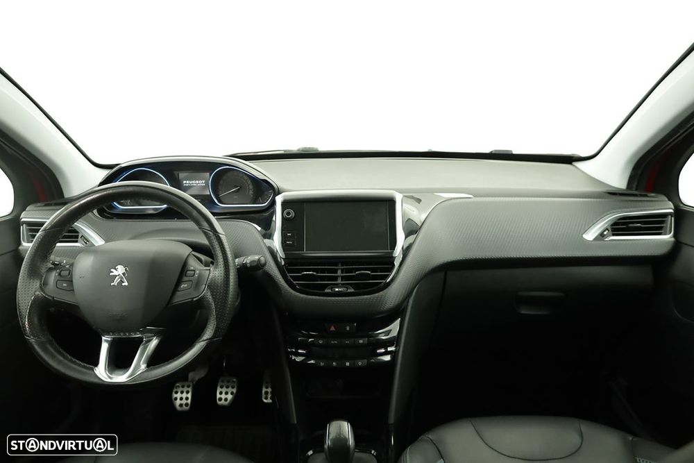 Peugeot 2008 1.2 PureTech Allure - 8
