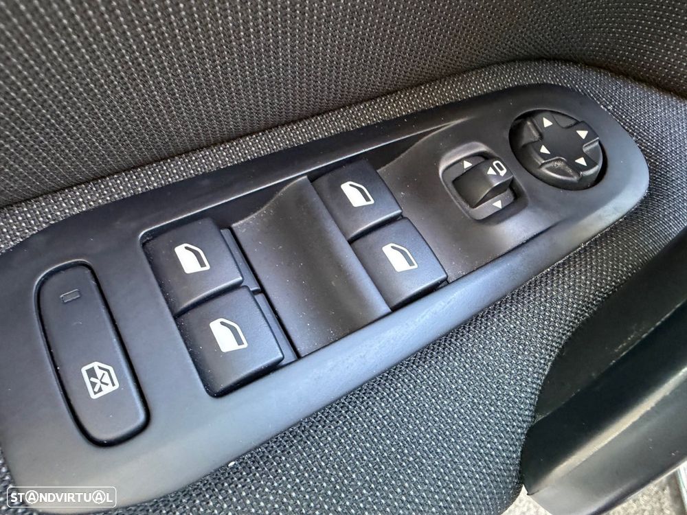 Peugeot 308 1.5 BlueHDi Style EAT8 - 44