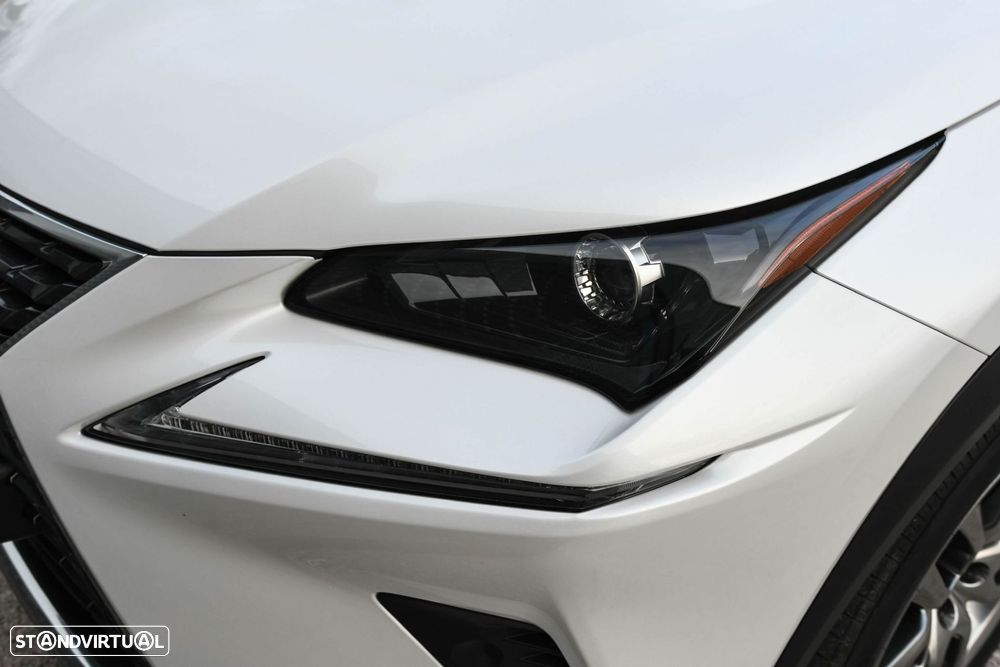 Lexus NX 300h Executive+ - 37