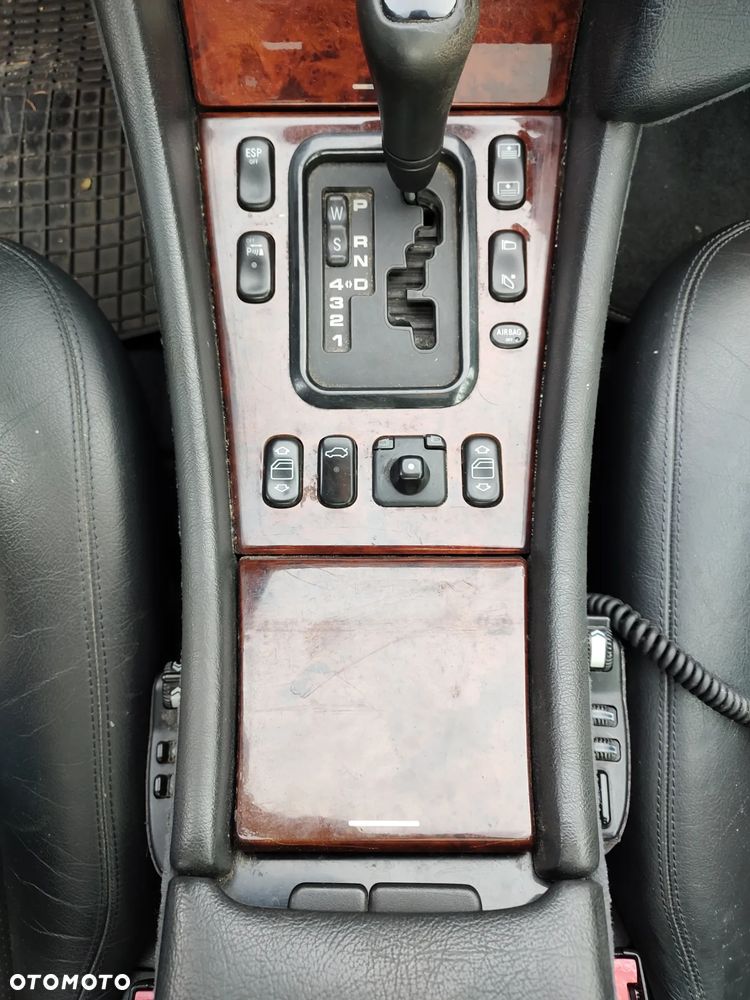 Mercedes-Benz CLK - 12