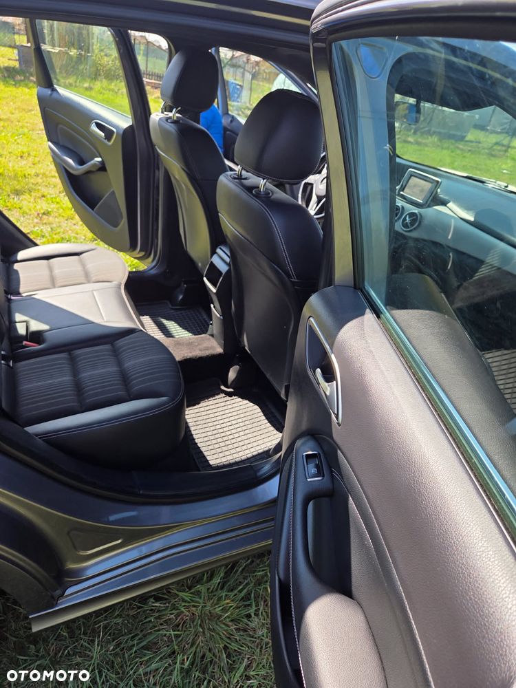 Mercedes-Benz Klasa B 200 CDI - 26