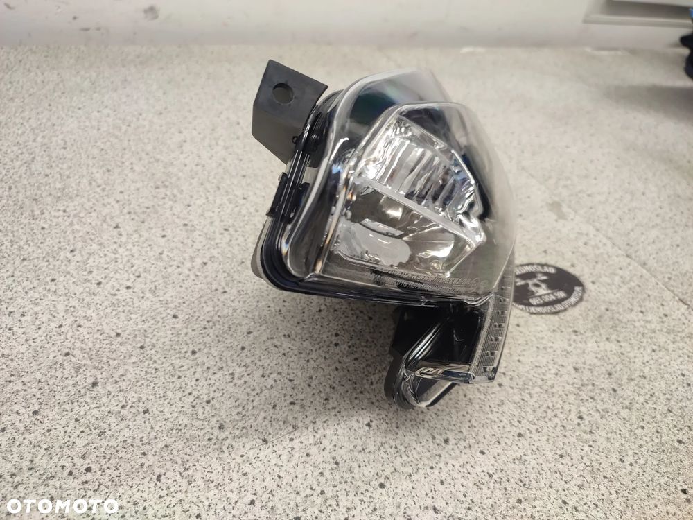 Lampa przód, przednia, reflektor Peugeot Metropolis 400 - 2