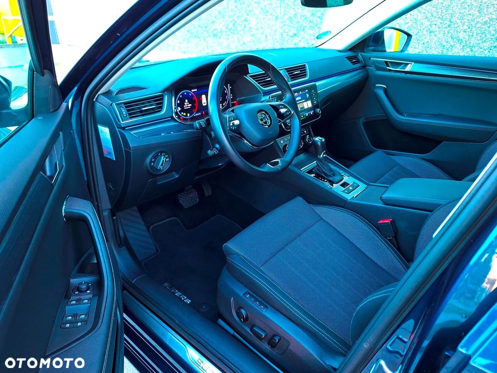 Skoda Superb 2.0 TDI DSG Premium Edition - 17