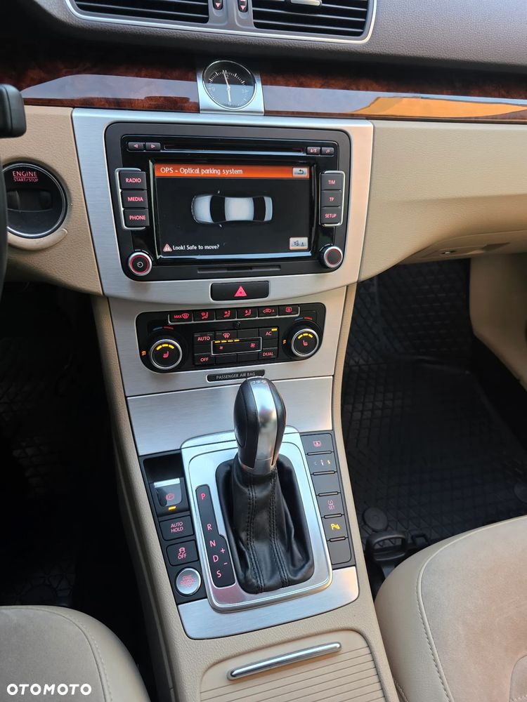 Volkswagen Passat 2.0 TSI Highline DSG - 35