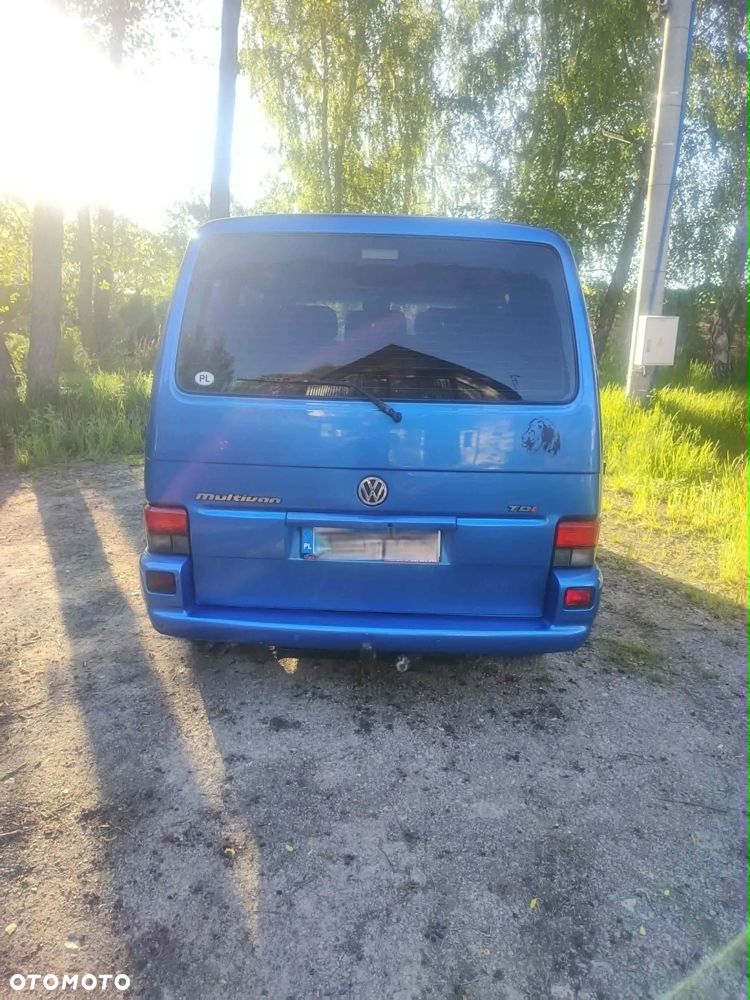 Volkswagen Multivan - 2
