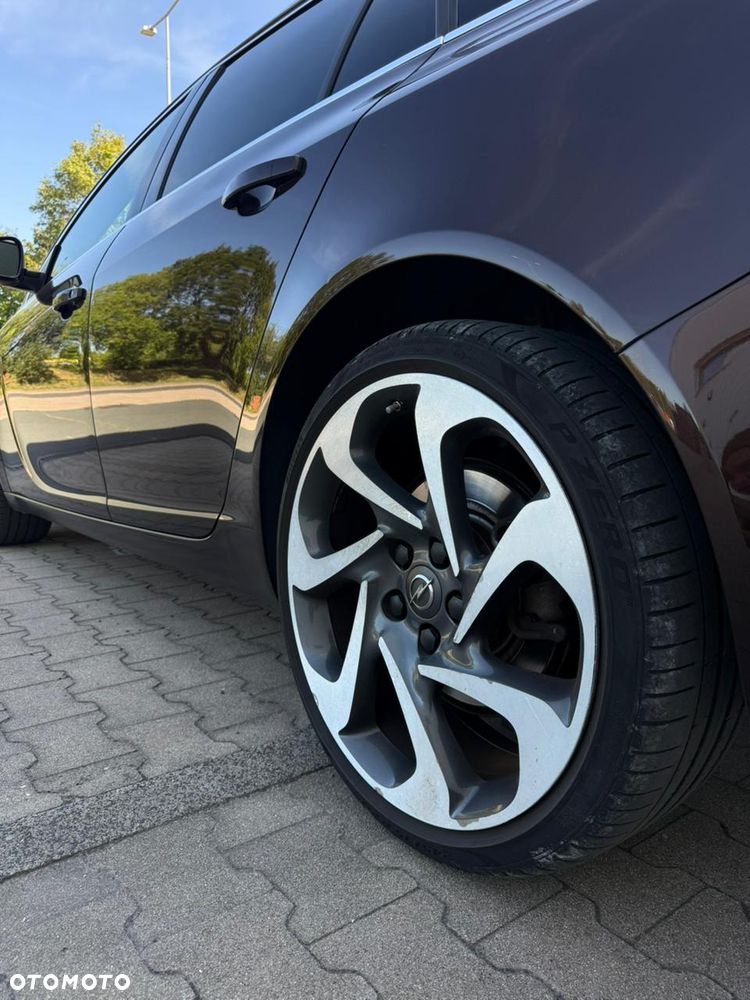 Opel Insignia - 11