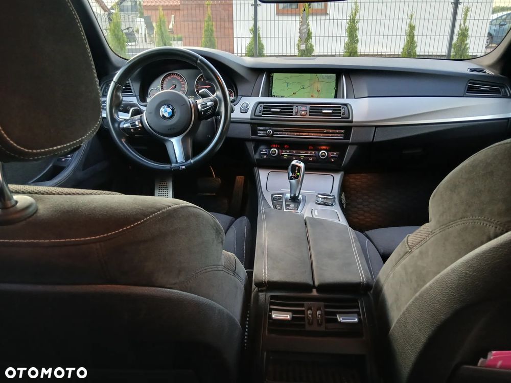 BMW Seria 5 520d xDrive - 11