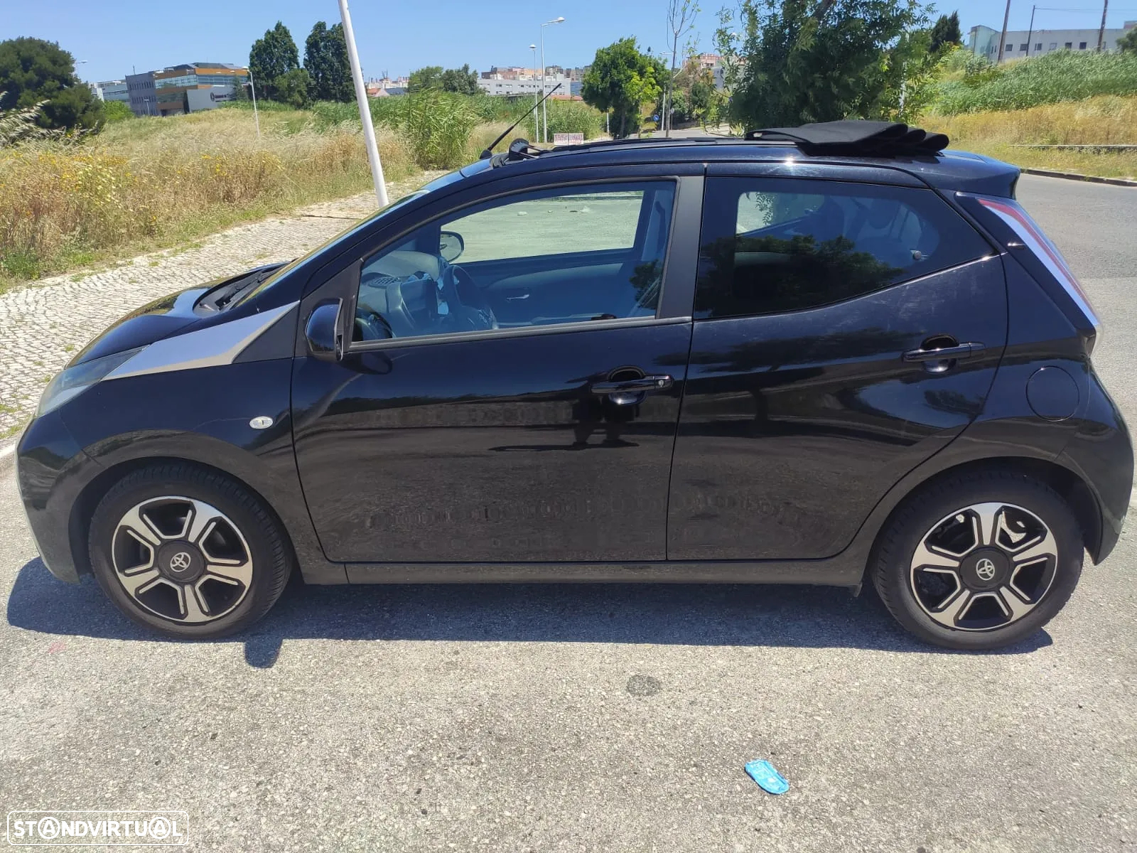 Toyota Aygo 1.0 X-Clusiv - 2