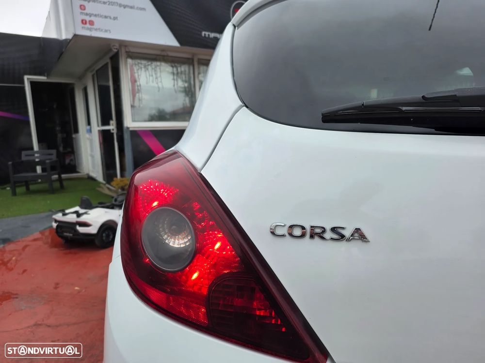 Opel Corsa 1.2 Black Edition - 23