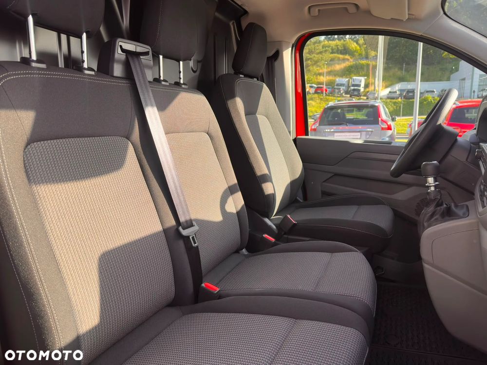 Volkswagen Transporter T7 - 16