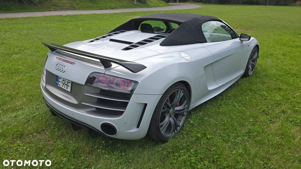 Audi R8 Spyder ver-5-2-fsi-quattro-r-tronic-gt - 5
