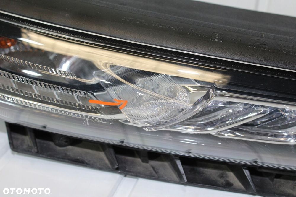 LAMPA PRAWA HYUNDAI KONA DRL KIERUNKOWSKAZ 17-20 ORYG 92208-J90 - 2