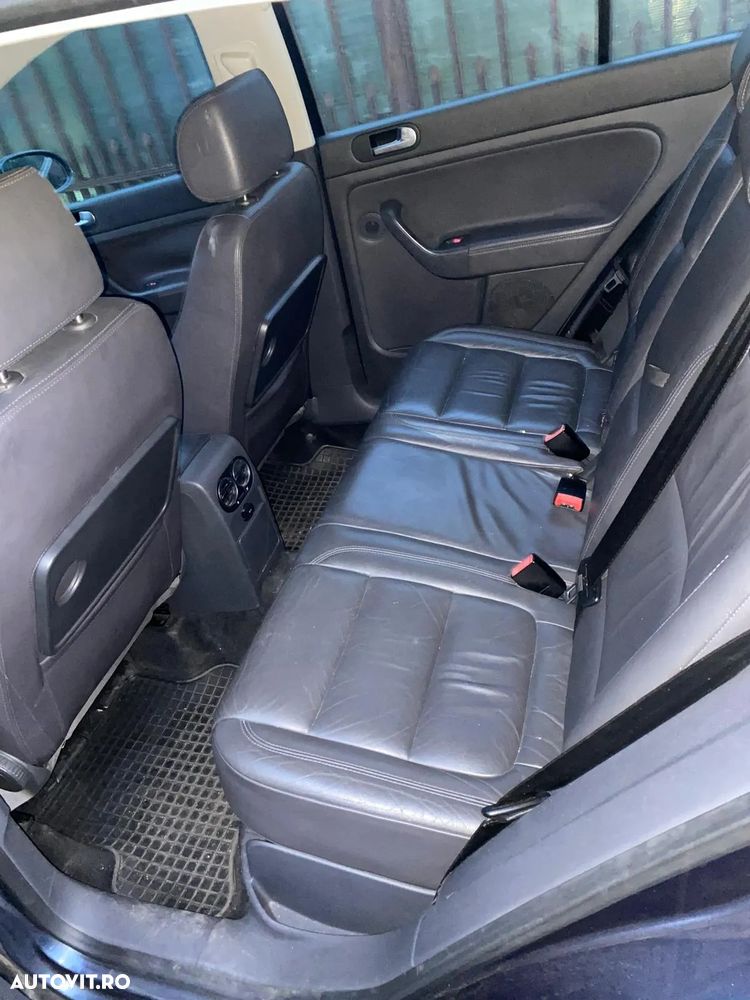 Volkswagen Golf Plus 2.0 FSI Comfortline Aut. - 12