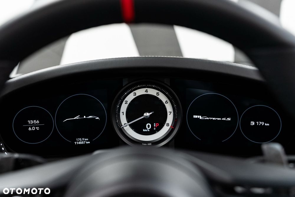 Porsche 911 Carrera 4S - 26