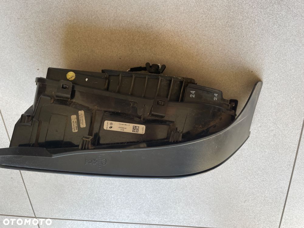 LAMPA TYLNA VOLKSWAGEN  UP LIFT  LEWA PRAWA - 2