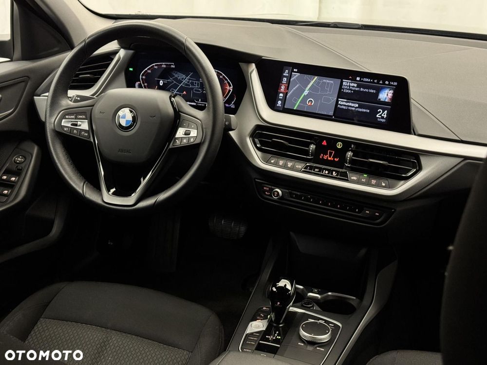 BMW Seria 1 - 22