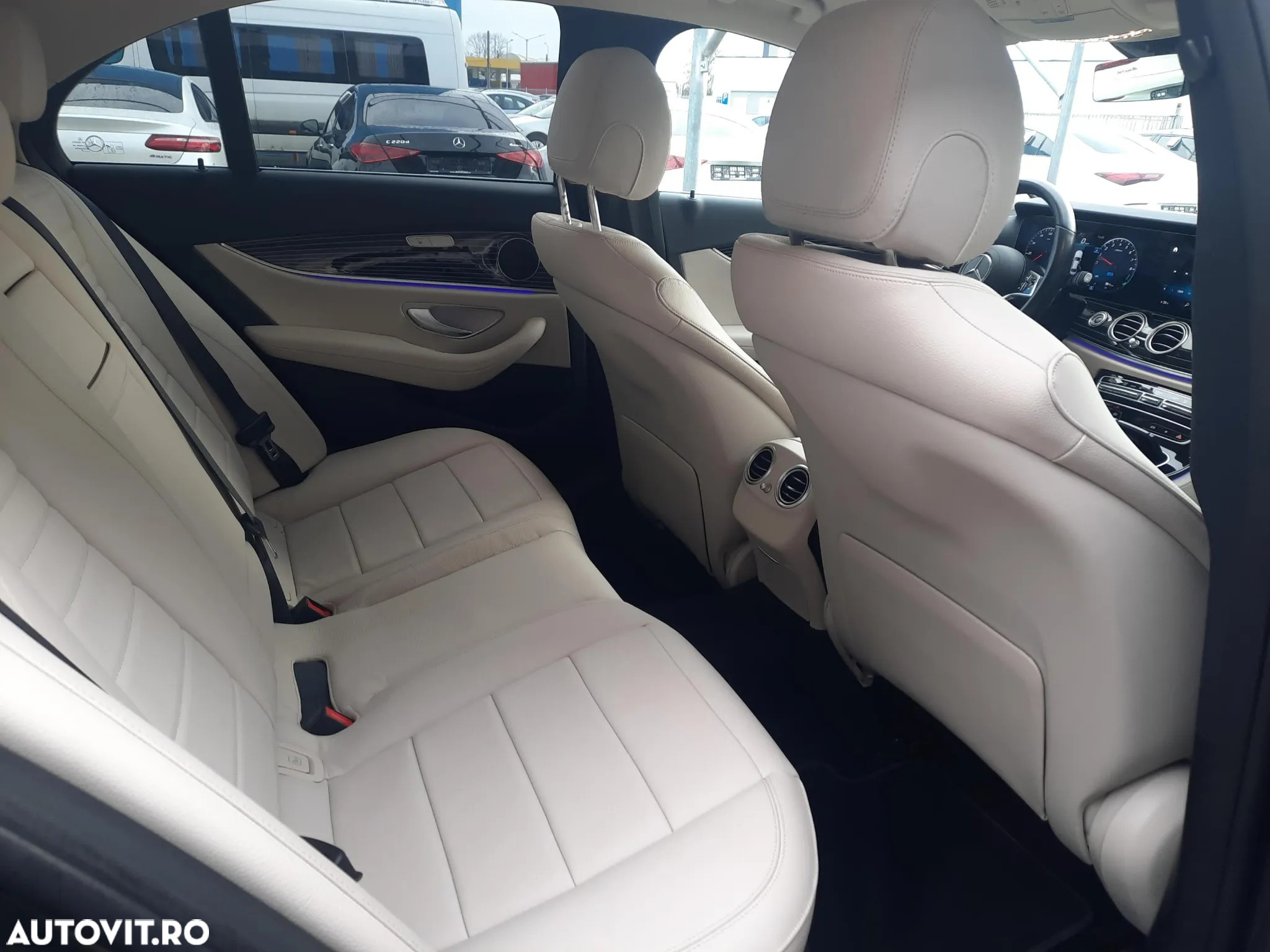 Mercedes-Benz E - 15