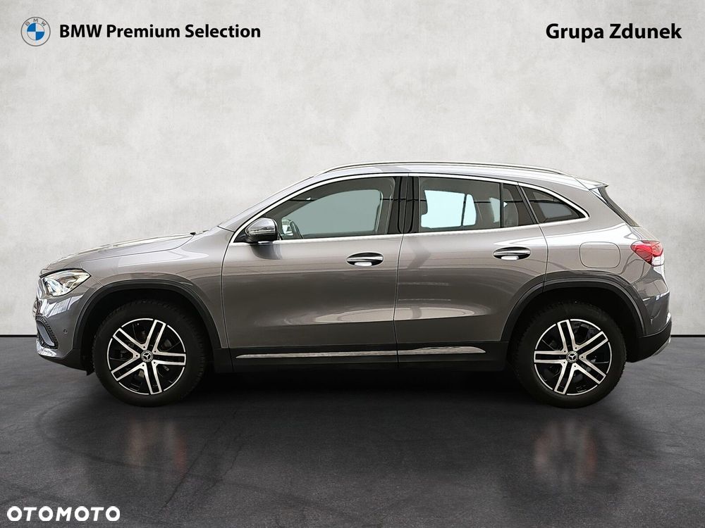 Mercedes-Benz GLA - 8