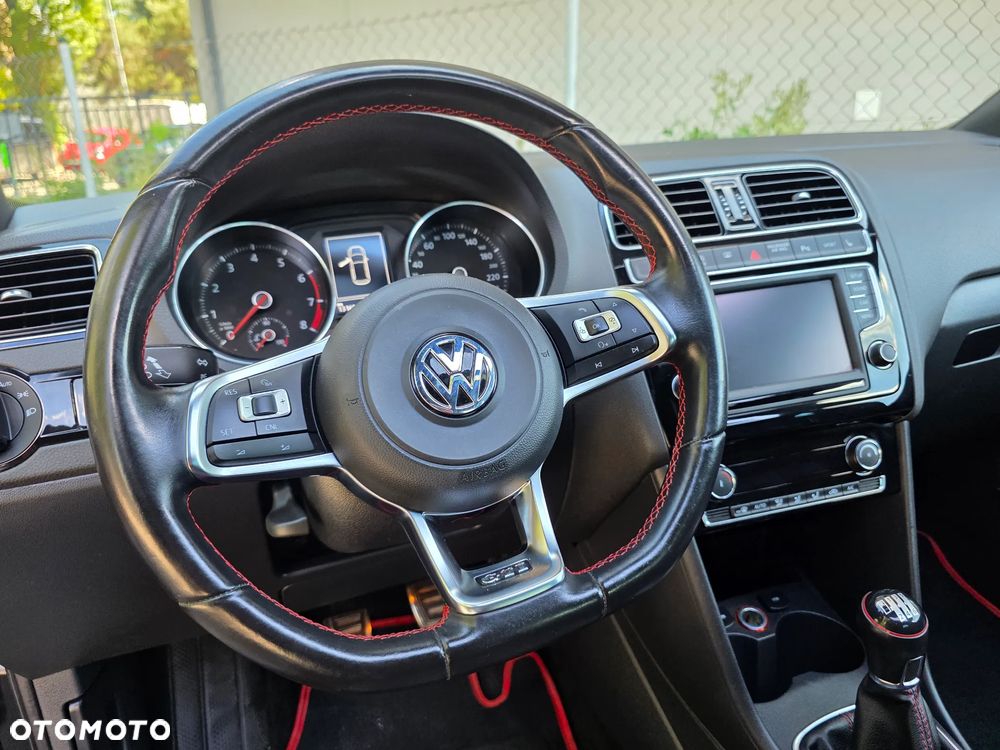 Volkswagen Polo - 22