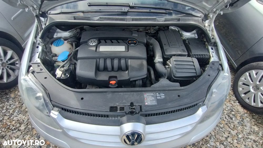 Volkswagen Golf - 10