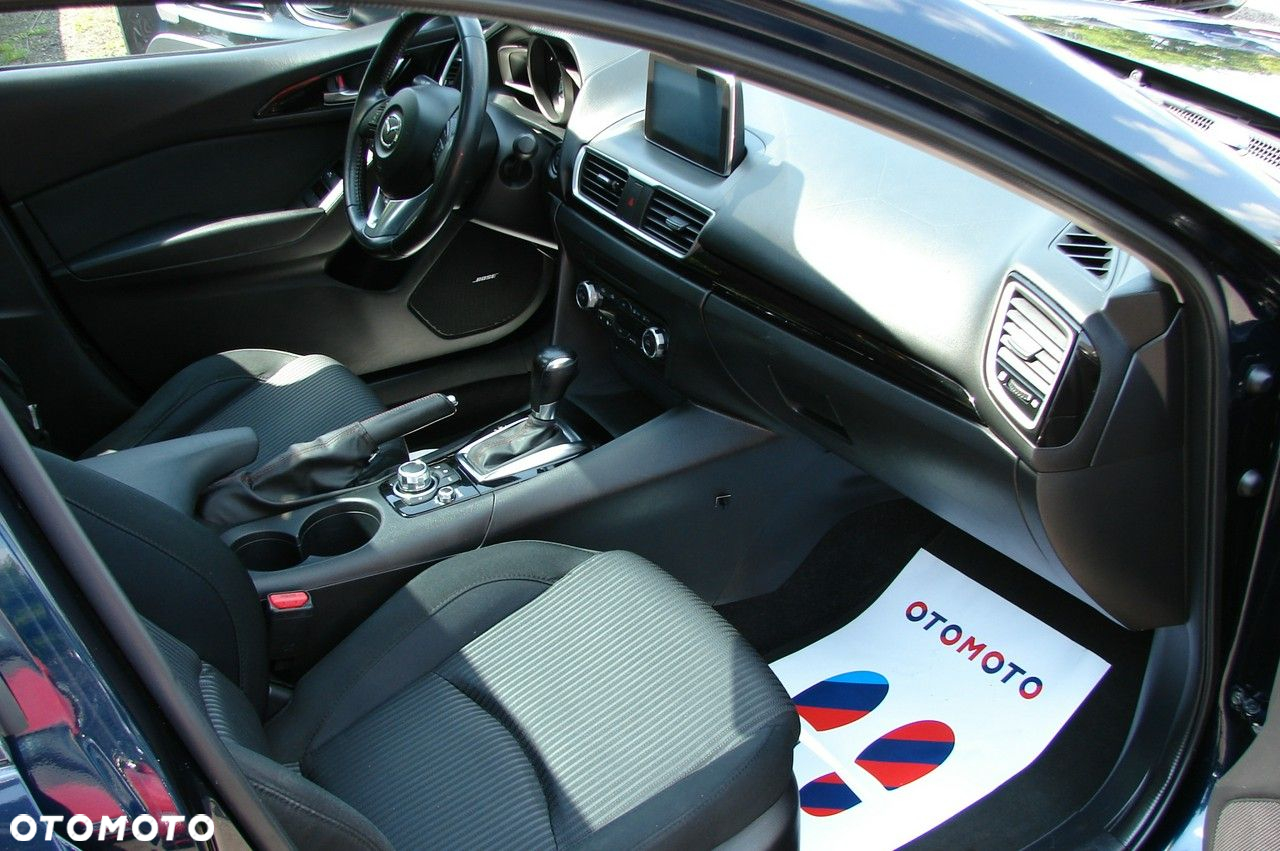 Mazda 3 - 10